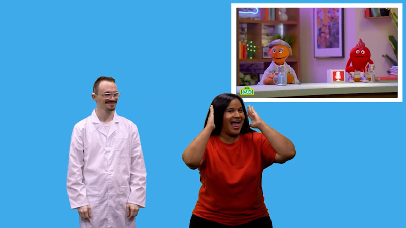 Still image from: Plaza Sésamo in ASL: Cookie Monster Learns About Modeling Healthy Habits (Spanish)